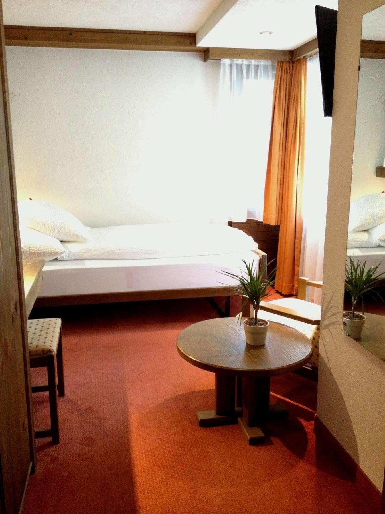 Hotel La Collina Saas-Fee Bagian luar foto